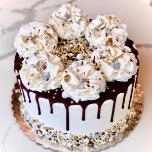 Graduation Cap2 dz Cupcake Cake - We Create Delicious Memories - Oakmont  Bakery