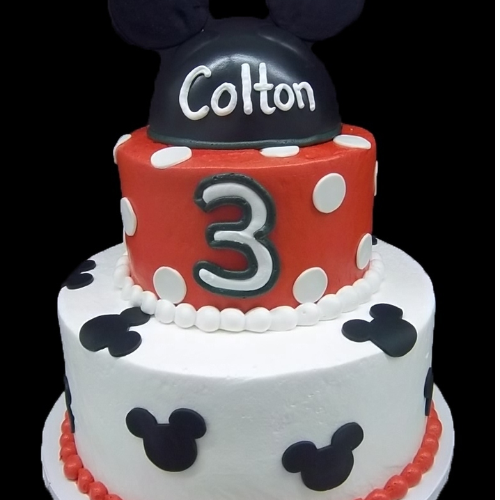 mickey mouse tiered cake