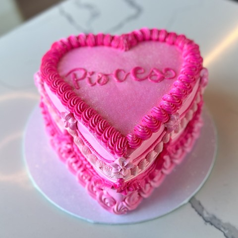 Happy Anniversary Heart Shaped Cake Half Kg-sgquangbinhtourist.com.vn
